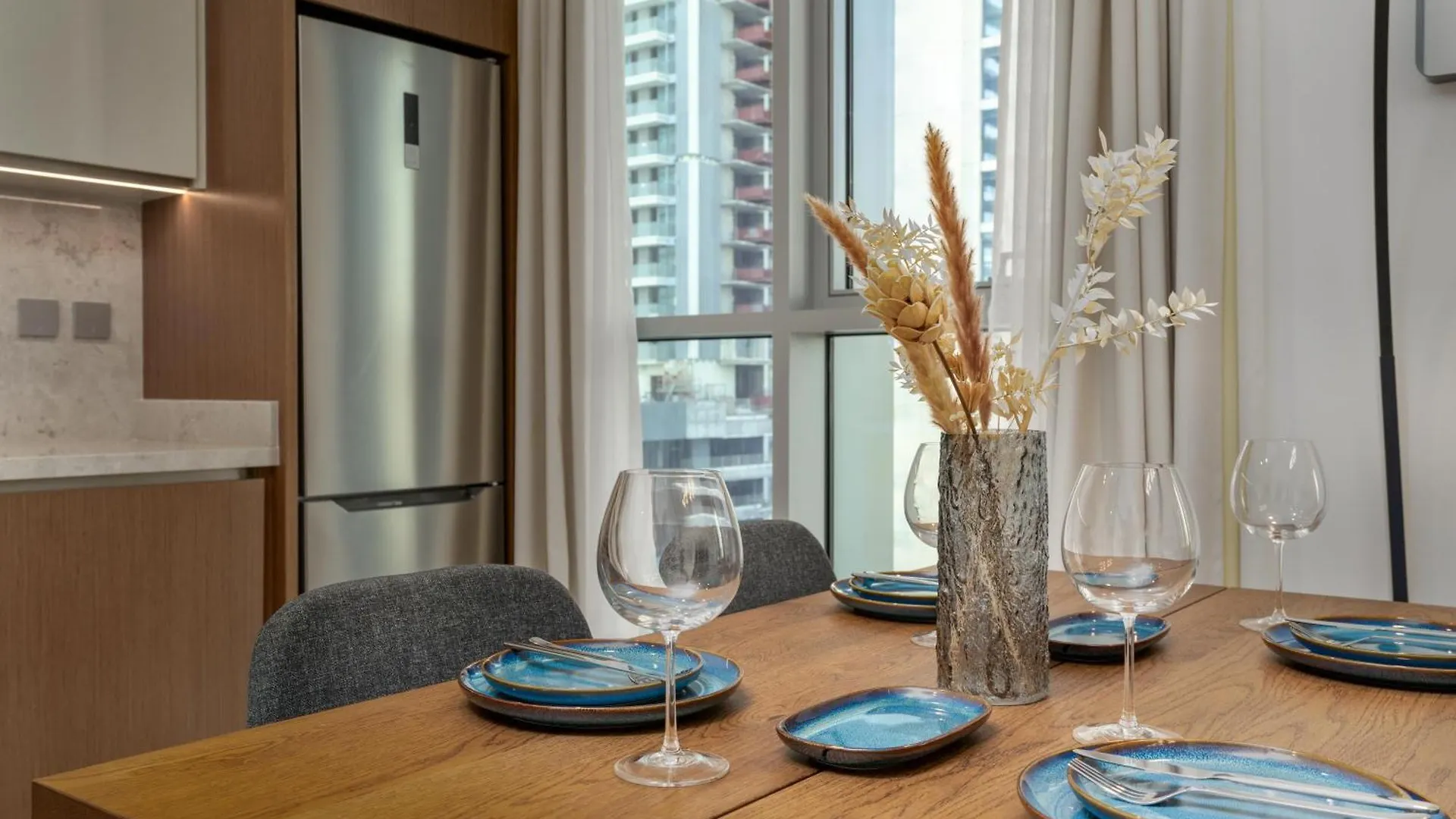 아파트 White Sage Sun And Sand 1Br At Beach Isle Emaar Beachfront 두바이 아랍에미리트