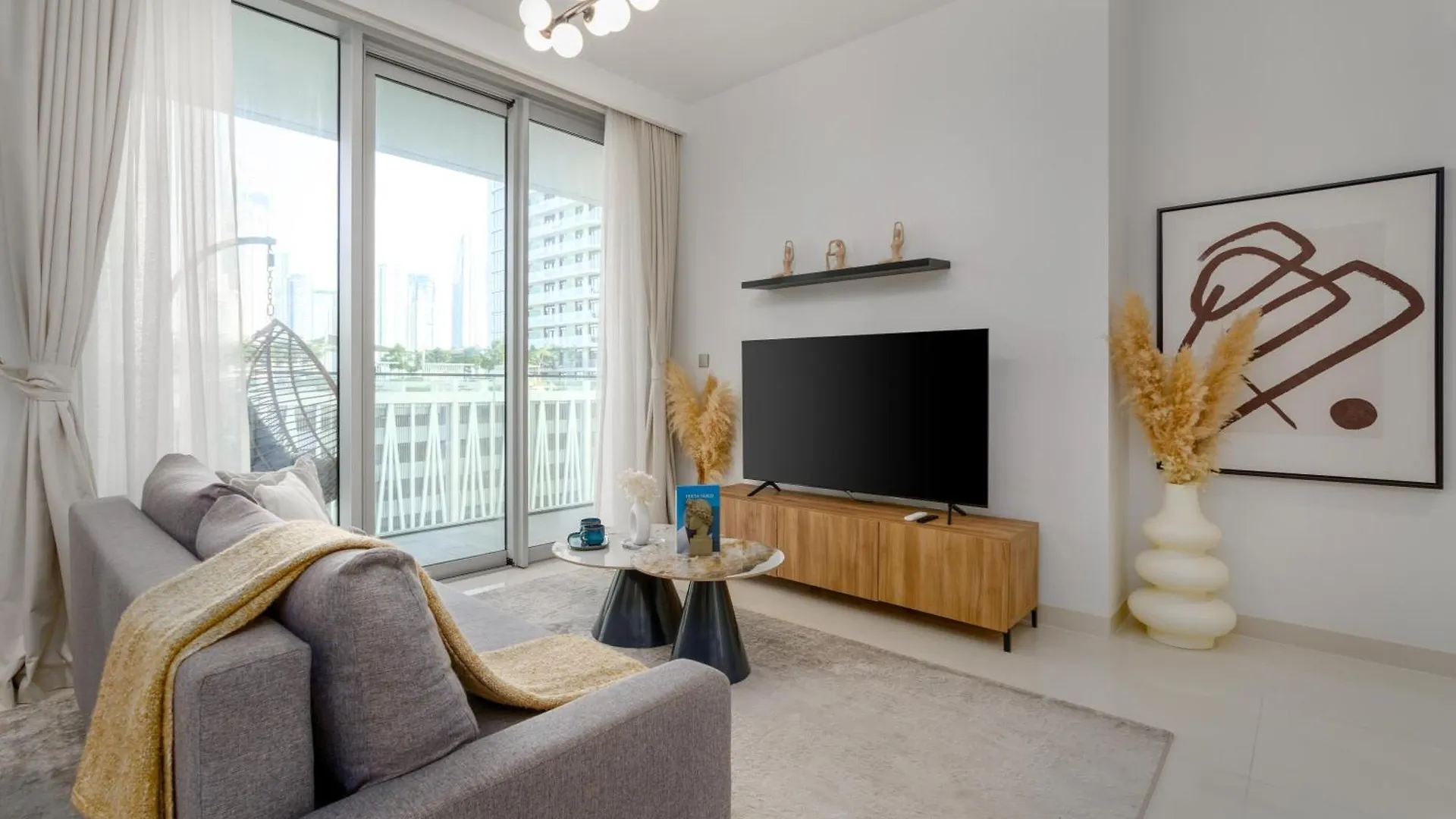 아파트 White Sage Sun And Sand 1Br At Beach Isle Emaar Beachfront 두바이