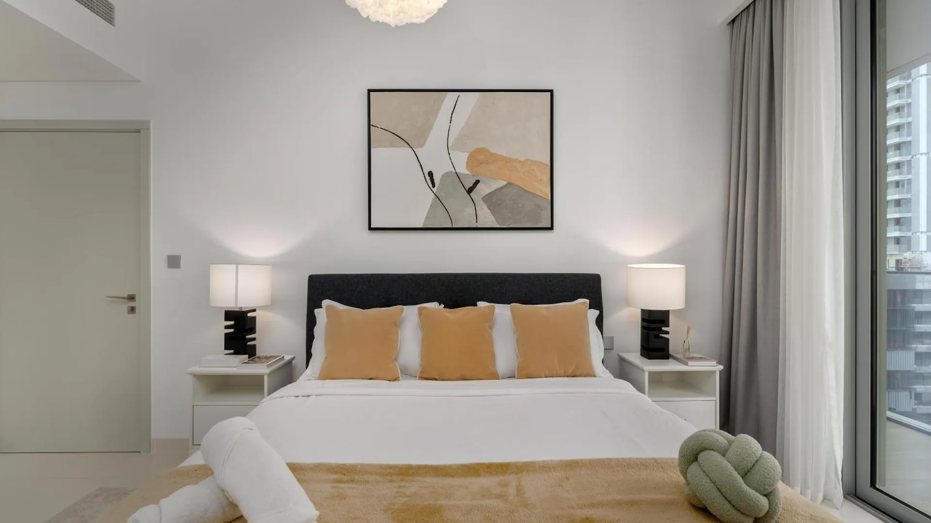 아파트 White Sage Sun And Sand 1Br At Beach Isle Emaar Beachfront 두바이