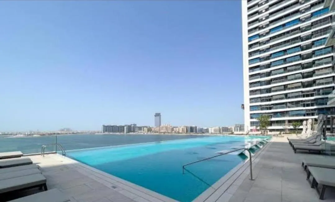 아파트 White Sage Sun And Sand 1Br At Beach Isle Emaar Beachfront 두바이 아랍에미리트