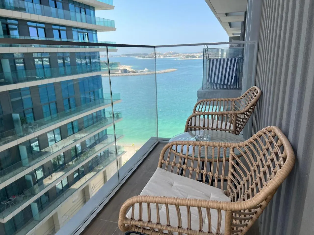 White Sage Sun And Sand 1Br At Beach Isle Emaar Beachfront Dubai Apartment