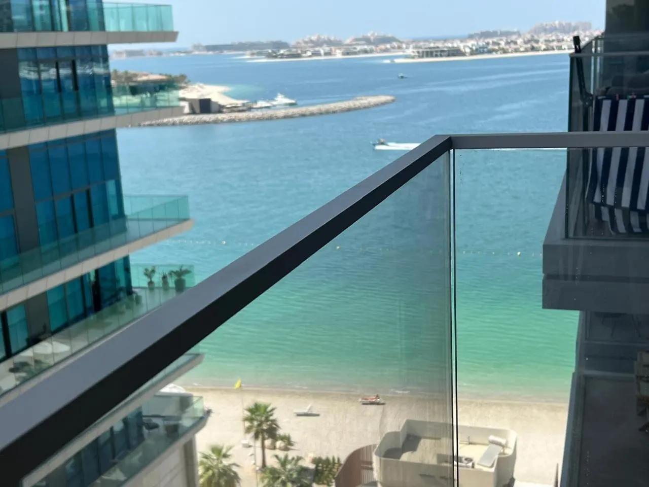 White Sage Sun And Sand 1Br At Beach Isle Emaar Beachfront Dubai