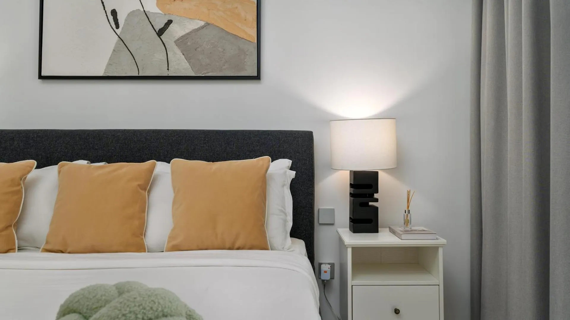 White Sage Sun And Sand 1Br At Beach Isle Emaar Beachfront Dubai